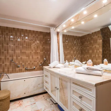 Apartmán Grand Avec Terrasse Face Au Mont-blanc, Parking Et Wifi - Fr-1-343-173 Chamonix