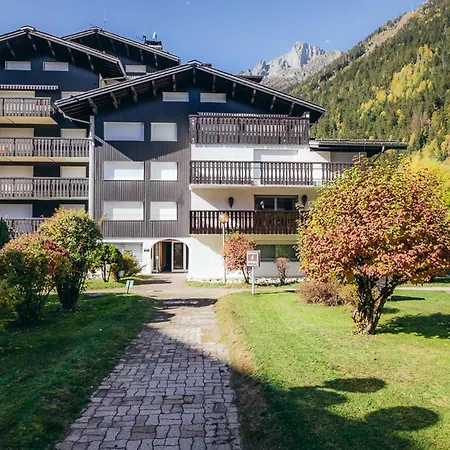 Lejlighed Spacieux A Avec Terrasse Et Parking Prive - Fr-1-343-173 Chamonix